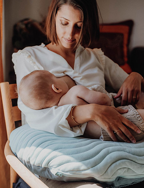 Evamom - Inflatable Nursing Pillow - Comfort That Travels With You