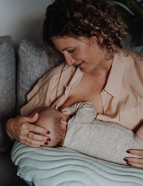 Evamom - Inflatable Nursing Pillow - Comfort That Travels With You